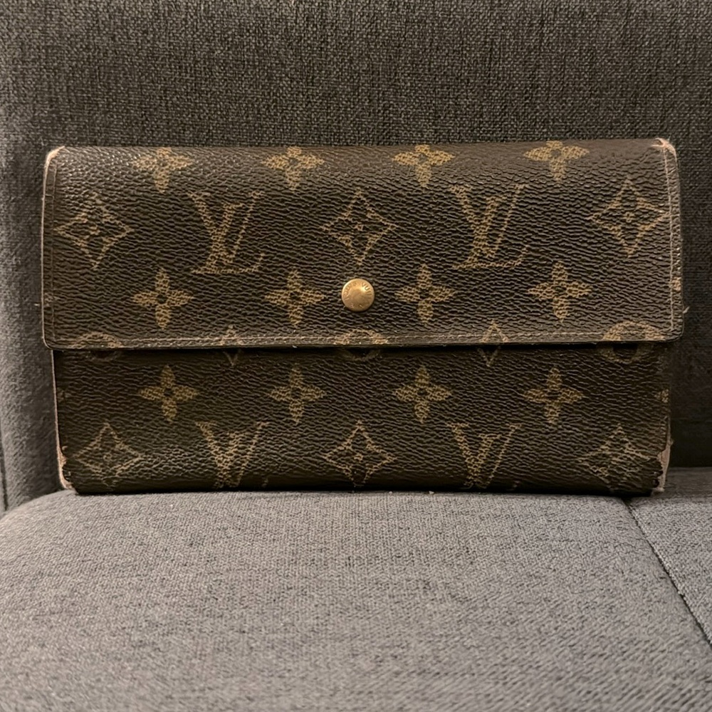 Louis Vuitton Wallet - Monogram Sarah Trifold Wallet